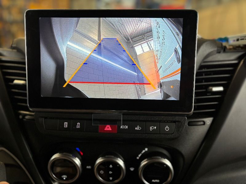 Innenausstattung eines PKWs Rückfahrkamera, Cockpit, Soundupgrade Helmut Wölfler in Neumarkt, Caraudio