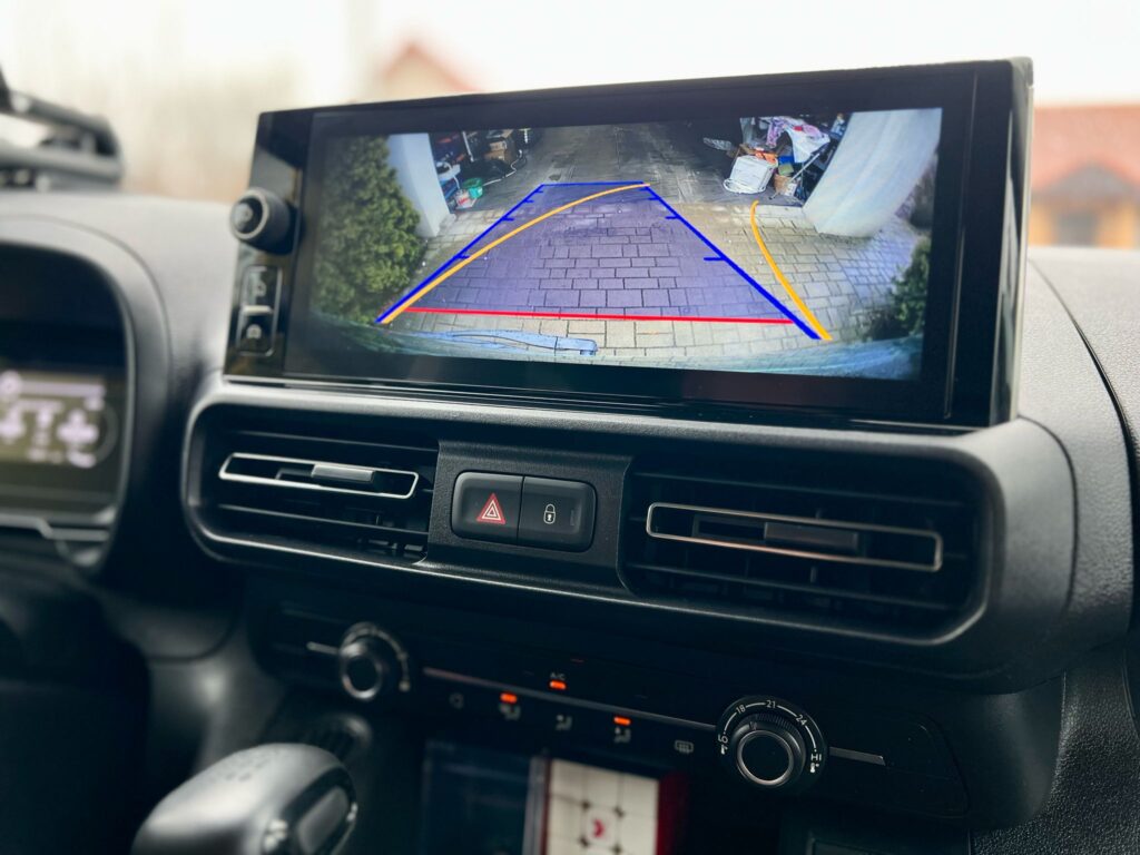 Innenausstattung eines PKWs, Cockpit, Soundupgrade Helmut Wölfler in Neumarkt, Caraudio