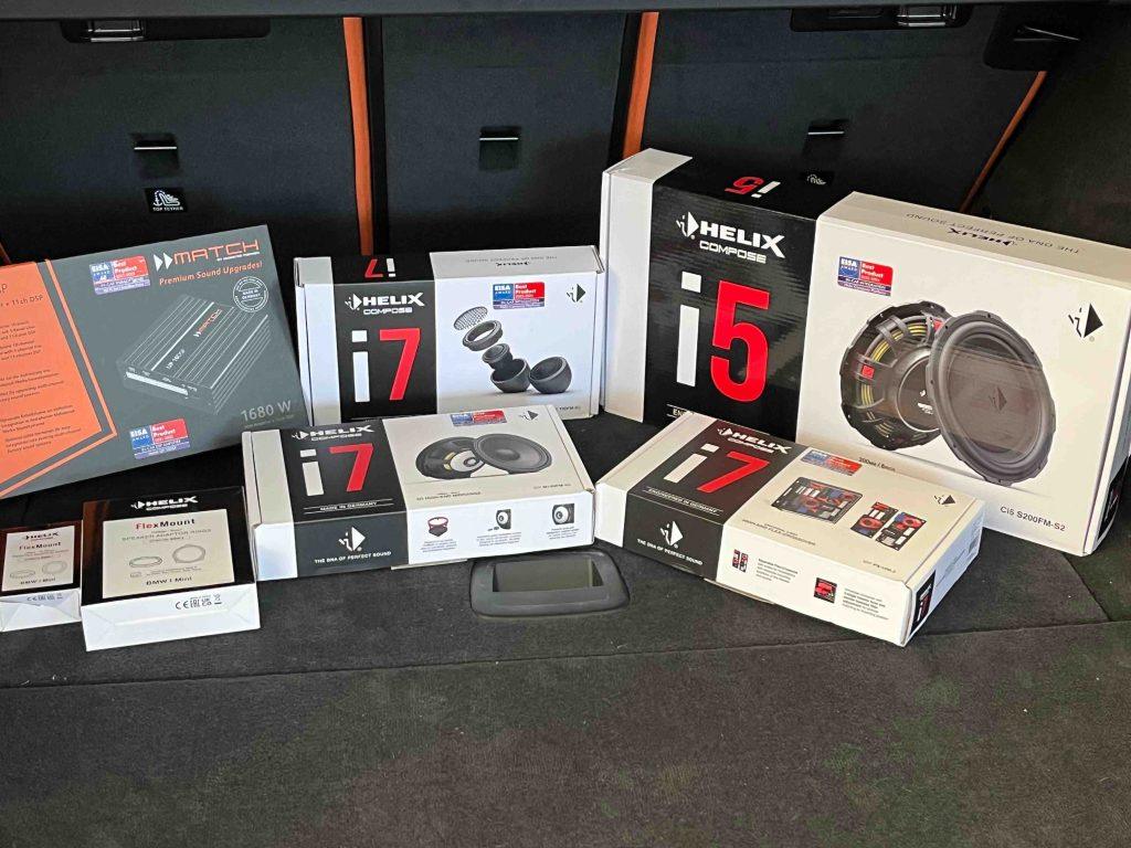 Abbildung von Sondereinbauten die von Caraudio Helmut Wölfler realisiert wurden.